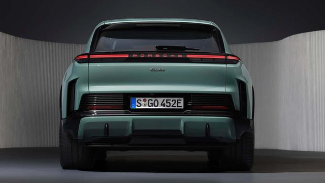 保时捷Cayenne EV全球首发：1156马力引擎25秒破